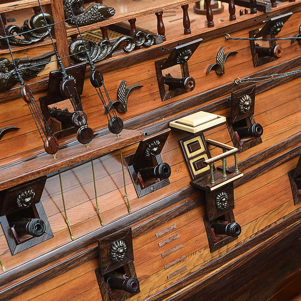 Homeware Life San Felipe Handcrafted Wooden Model Ship – Luxury Nautical Home Decor with Cedar Display Stand